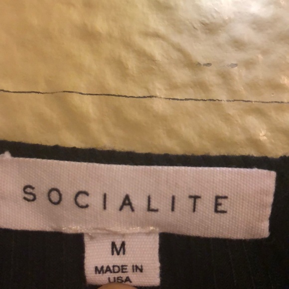 SOCIALITE | Black Flowy Dress - Picture 3 of 4